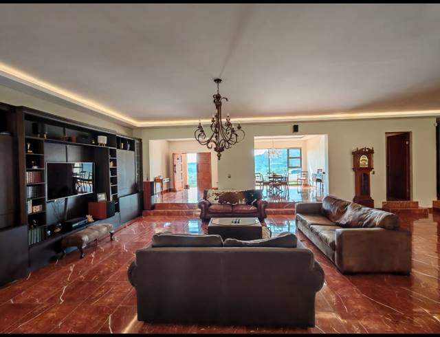 49,991M² FARM FOR SALE IN THREE RIVERS EAST